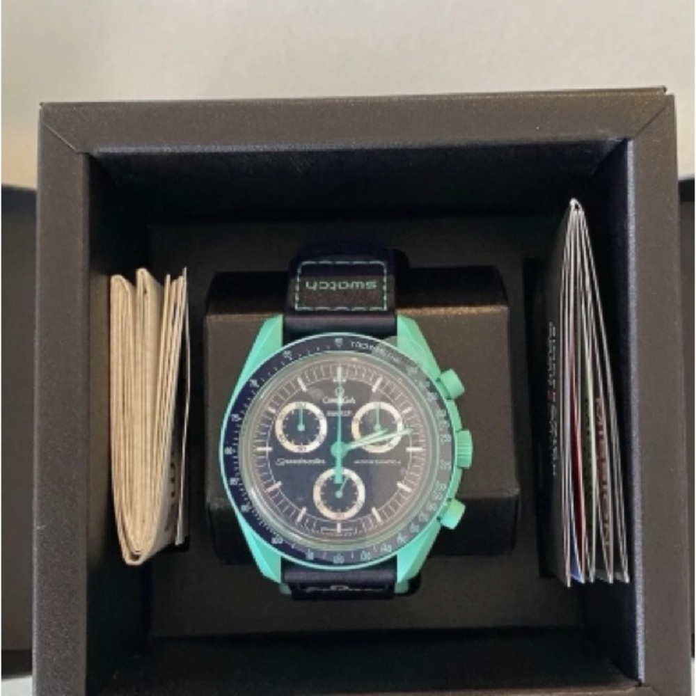 OMEGA X SWATCH MoonSwatch Mission on Earth Polar SO33L103💕